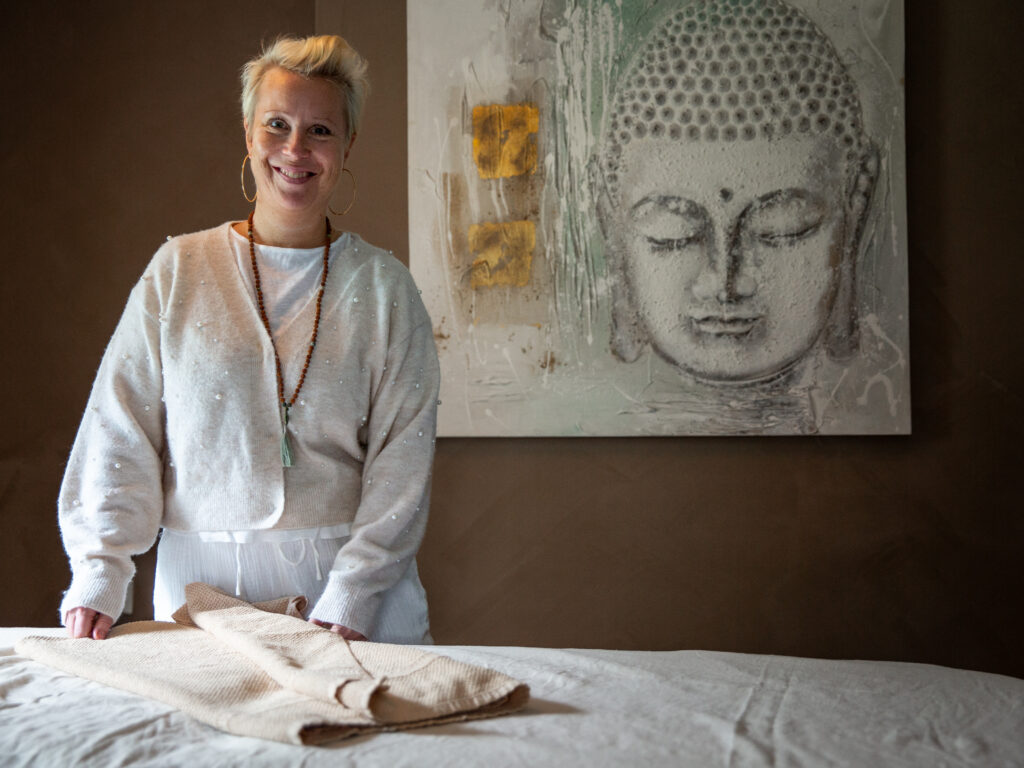 The awakened Divine Feminine - healer practice